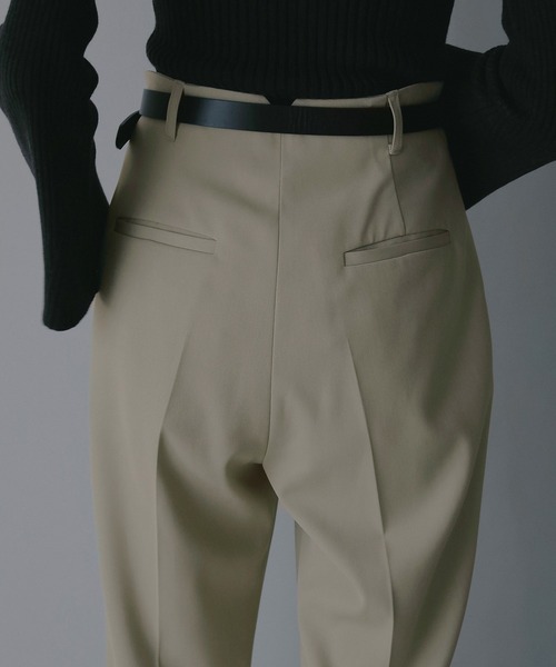 MANOF（マノフ）の「HIGH WAIST TAPERED PANTS（その他パンツ・レディース・ベージュ/ブラック・S/M）」の17枚目の写真