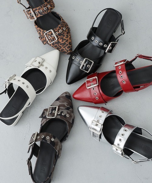 DEMETER(デメテル)の「【新色追加】ポインテッドトゥ バックルベルト ストラップパンプス(パンプス・レディース・ブラック/シルバー/ワインレッド/ホワイト/レオパード/カモフラージュ・LL/L/M/S)」の3枚目の写真