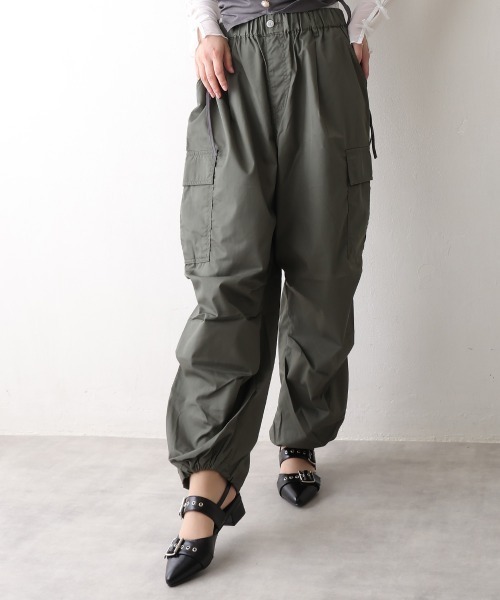 DEMETER(デメテル)の「【新色追加】ポインテッドトゥ バックルベルト ストラップパンプス(パンプス・レディース・ブラック/シルバー/ワインレッド/ホワイト/レオパード/カモフラージュ・LL/L/M/S)」の12枚目の写真