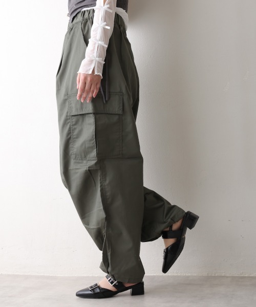 DEMETER(デメテル)の「【新色追加】ポインテッドトゥ バックルベルト ストラップパンプス(パンプス・レディース・ブラック/シルバー/ワインレッド/ホワイト/レオパード/カモフラージュ・LL/L/M/S)」の14枚目の写真