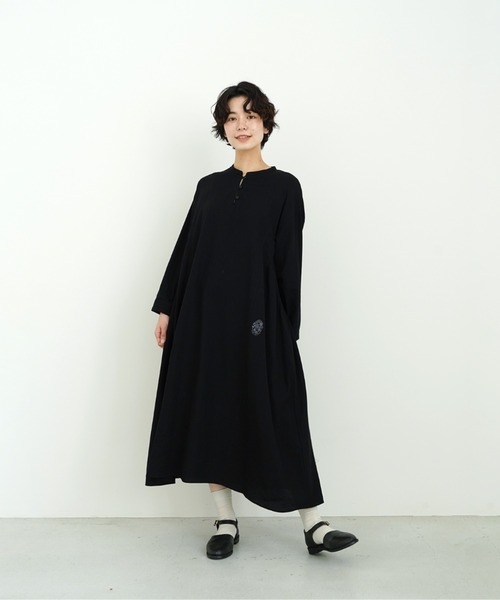 オオカミとフクロウ（オオカミとフクロウ）の「オオカミと静かな夜の余白と“ワンピース”（ワンピース・レディース・ブラック/ベージュ・FREE）」の21枚目の写真