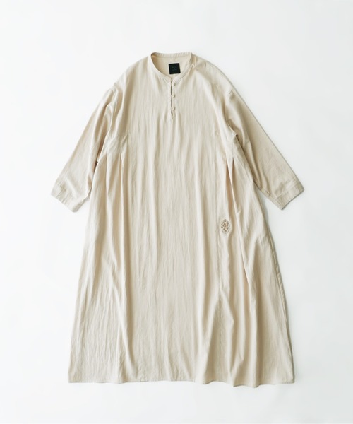 オオカミとフクロウ（オオカミとフクロウ）の「オオカミと静かな夜の余白と“ワンピース”（ワンピース・レディース・ブラック/ベージュ・FREE）」の7枚目の写真