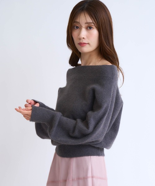 NOELA（ノエラ）の「ラクーンブレンドオフショルニット（ニット/セーター・レディース・ピンク/イエロー/ベージュ/チャコールグレー・フリー）」の8枚目の写真