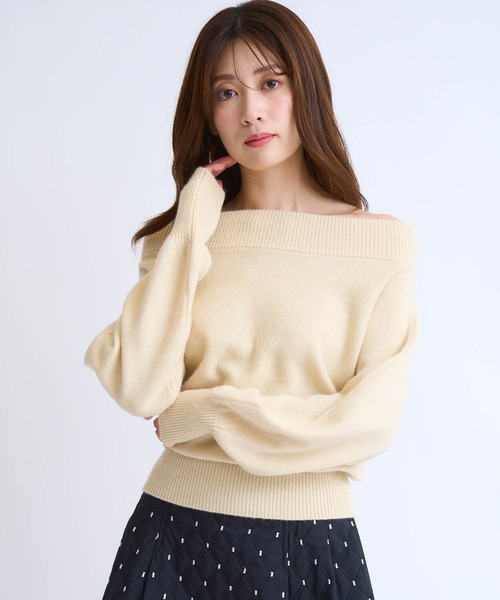 NOELA（ノエラ）の「ラクーンブレンドオフショルニット（ニット/セーター・レディース・ピンク/イエロー/ベージュ/チャコールグレー・フリー）」の22枚目の写真