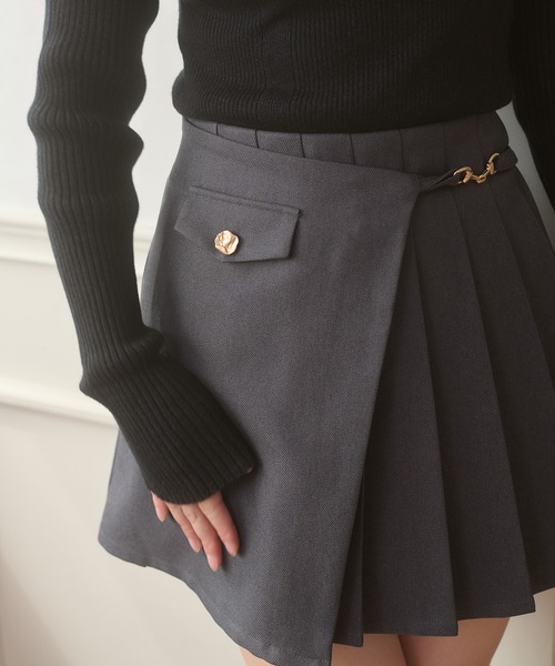 Ambre Neige(アンブルネージュ)の「gold button pleats mini skirt / ゴールドボタンプリーツミニスカート(スカート・レディース・チャコールグレー/ダークブラウン/ベージュ/ブラック・FREE)」の20枚目の写真