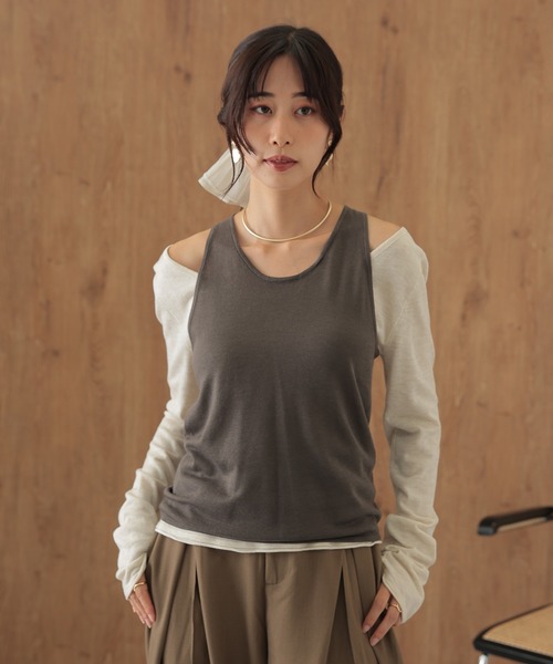 SUWDEE(スーディー)の「back twist layered tops(Tシャツ/カットソー・レディース・アイボリー/グレー・FREE)」の1枚目の写真