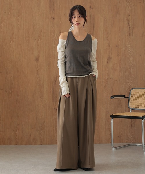SUWDEE(スーディー)の「back twist layered tops(Tシャツ/カットソー・レディース・アイボリー/グレー・FREE)」の4枚目の写真
