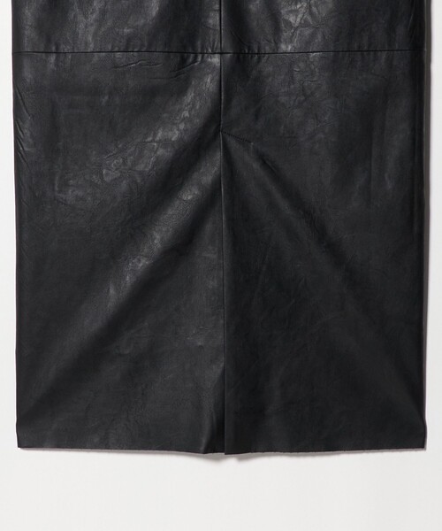SACRA（サクラ）の「＜SACRA＞レザーライク Uネック ワンピース（ワンピース・レディース・ブラック・38）」の12枚目の写真