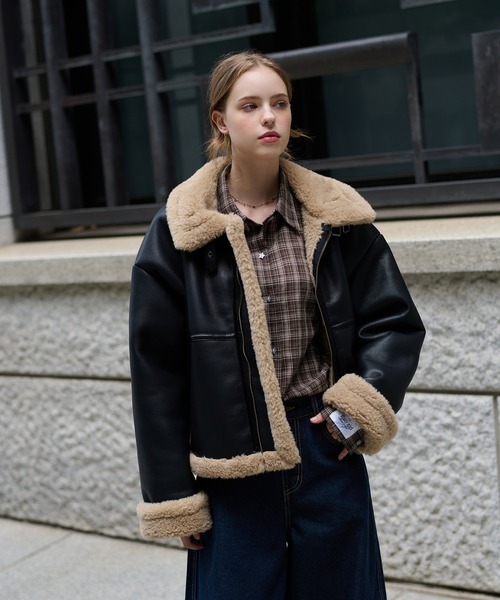 hazyl（ヘイジル）の「belt design fake mouton jacket / ベルトデザインフェイクムートンジャケット（ブルゾン・レディース・ブラウン系その他/ブラック/キャメル・フリー）」の12枚目の写真