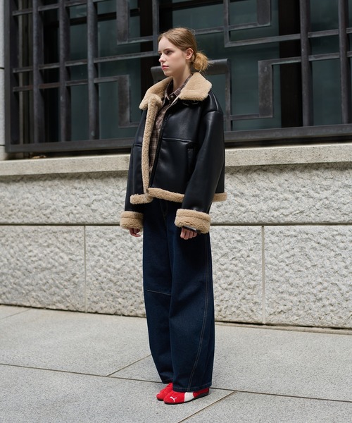 hazyl（ヘイジル）の「belt design fake mouton jacket / ベルトデザインフェイクムートンジャケット（ブルゾン・レディース・ブラウン系その他/ブラック/キャメル・フリー）」の17枚目の写真