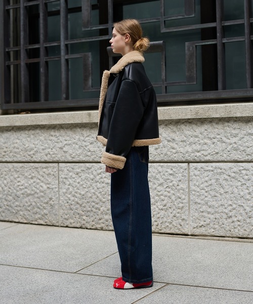 hazyl（ヘイジル）の「belt design fake mouton jacket / ベルトデザインフェイクムートンジャケット（ブルゾン・レディース・ブラウン系その他/ブラック/キャメル・フリー）」の18枚目の写真