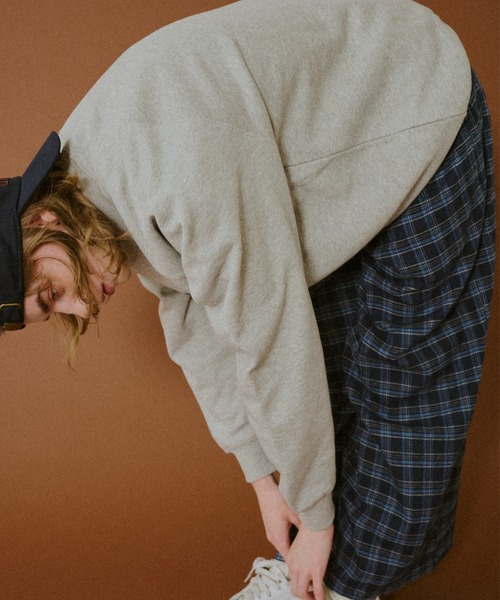 BROKEN BASE(ブロークンベース)の「Crewneck College Sweat / クルーネックカレッジスウェット(スウェット・メンズ・ネイビー/グレー・SMALL/MEDIUM/LARGE)」の21枚目の写真