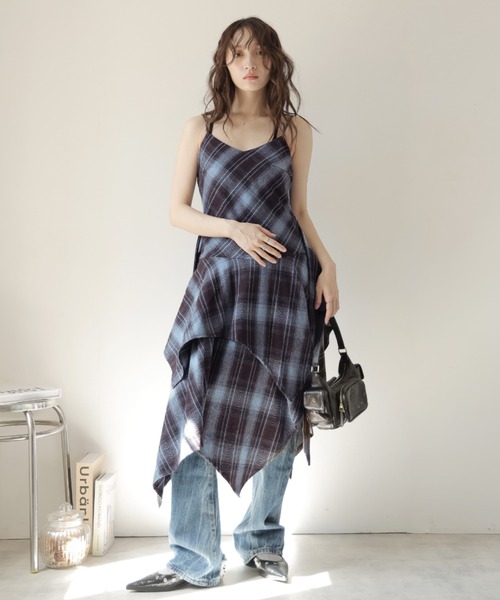 Ulysses(ユリシス)の「アシメデザインチェックキャミワンピース(ワンピース・レディース・イエロー/ブルー/ブラック・F)」の2枚目の写真
