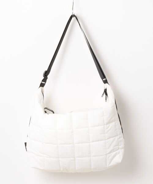 ADAM PATEK(アダムパテック)の「【RES】【ADAM PATEK 】 square quilt BIG shoulder bag(AP2229000)ショルダーバッグ(ショルダーバッグ・メンズ・ホワイト/ブルー/カーキ・FREE/フリー)」の8枚目の写真