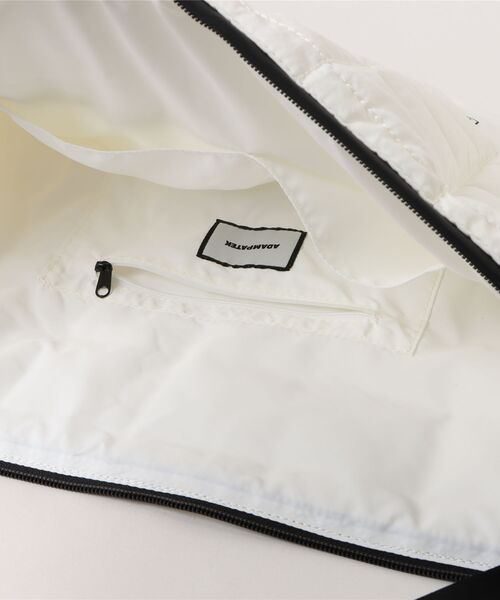 ADAM PATEK(アダムパテック)の「【RES】【ADAM PATEK 】 square quilt BIG shoulder bag(AP2229000)ショルダーバッグ(ショルダーバッグ・メンズ・ホワイト/ブルー/カーキ・FREE/フリー)」の4枚目の写真