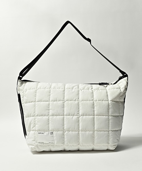 ADAM PATEK(アダムパテック)の「【RES】【ADAM PATEK 】 square quilt BIG shoulder bag(AP2229000)ショルダーバッグ(ショルダーバッグ・メンズ・ホワイト/ブルー/カーキ・FREE/フリー)」の1枚目の写真