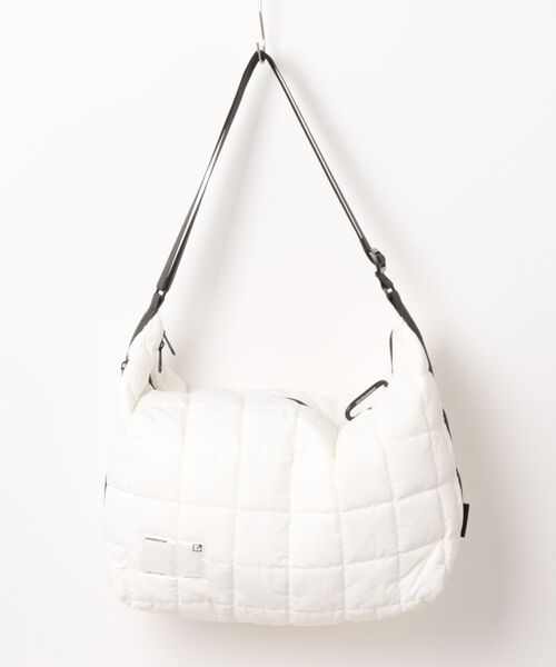 ADAM PATEK(アダムパテック)の「【RES】【ADAM PATEK 】 square quilt BIG shoulder bag(AP2229000)ショルダーバッグ(ショルダーバッグ・メンズ・ホワイト/ブルー/カーキ・FREE/フリー)」の7枚目の写真