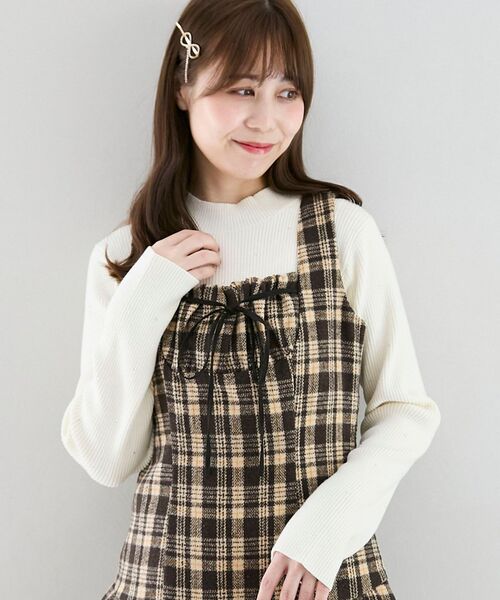 MAJESTIC LEGON(マジェスティックレゴン)の「キラキラハイネックニット(ニット/セーター・レディース・グレー/ブラック/アイボリー/ピンク・MEDIUM)」の8枚目の写真
