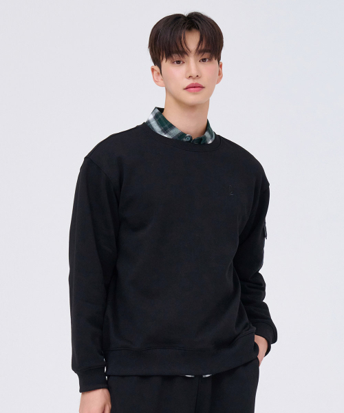 CHASECULT(チェイスカルト)の「男性袖ポケットスウェットTシャツ-ブラック(スウェット・メンズ・ブラック・100/95/105)」の3枚目の写真