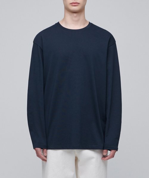 MUSINSA STANDARD（ムシンサスタンダード）の「スーピマリラックスドクルーネック長袖Tシャツ[ネイビー]（Tシャツ/カットソー・メンズ・その他・MEDIUM/XX-LARGE/LARGE/X-LARGE）」の2枚目の写真
