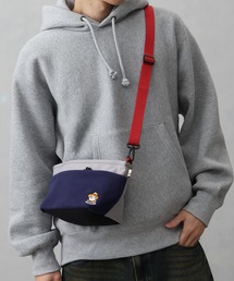 Duckster（ダックスター）の「【DUCKSTER/ダックスター】キャラクター刺繍 舟形ミニショルダー（ショルダーバッグ）」