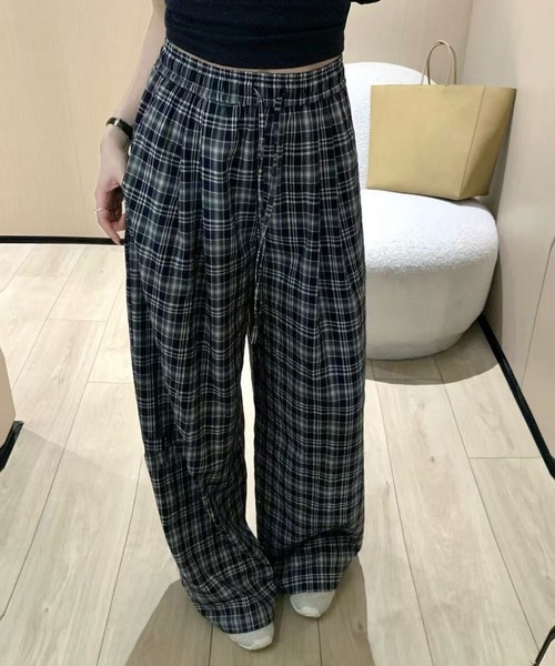 CERCA(チェルカ)の「Chiina /イージーチェックパンツ(その他パンツ・レディース・ブラック/ネイビー・FREE)」の5枚目の写真