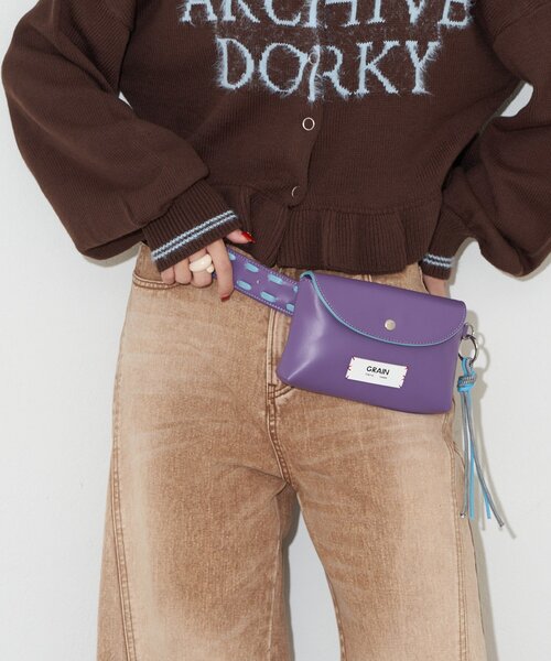 GRAIN（グレイン）の「【GRAIN/グレイン】フラップポーチベルトバッグ（ベルト・レディース・ブラック/ブラウン/パープル・FREE）」の3枚目の写真