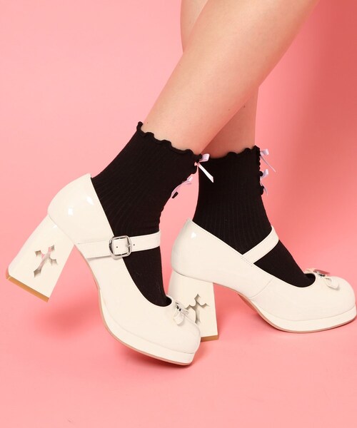 cs T&P(シーエスティーアンドピー)の「厚底十字架くり抜きパンプス(パンプス・レディース・レッド系9/アイボリー系1/ブラック系1/レッド系3・S/M/LL/L)」の22枚目の写真