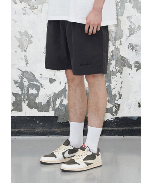 LIMELIGHT APPAREL(ライムライトアパレル)の「アパレルスクリプトロゴナイロンショーツ(チャコール/ブラック)(その他パンツ・メンズ・その他・SMALL/MEDIUM/LARGE/X-LARGE/XX-LARGE)」の1枚目の写真
