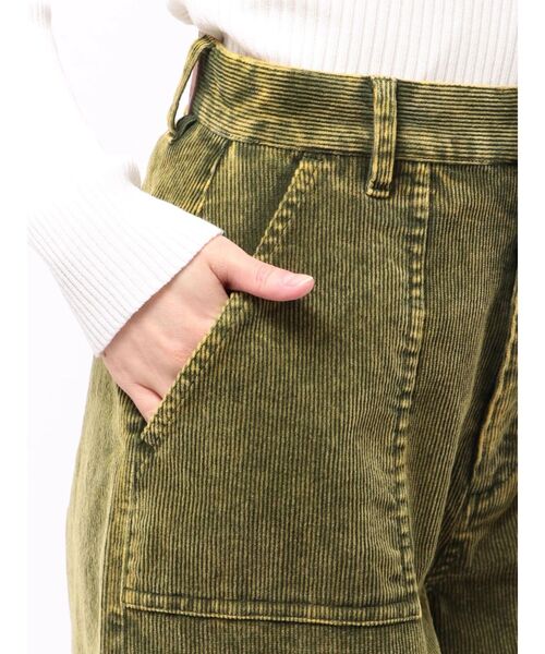 EVRIS（エヴリス）の「コーデュロイワークパンツ（その他パンツ・レディース・グリーン/ベージュ・SMALL/MEDIUM）」の13枚目の写真