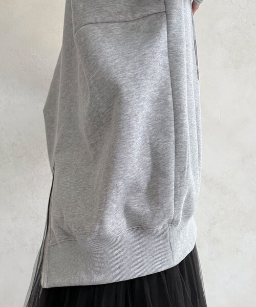DouDou(ドゥドゥ)の「【WEB限定】バックジップフォト裏ボアトップス(Tシャツ/カットソー・レディース・グレー/ベージュ/ダークグレー・FREE)」の21枚目の写真