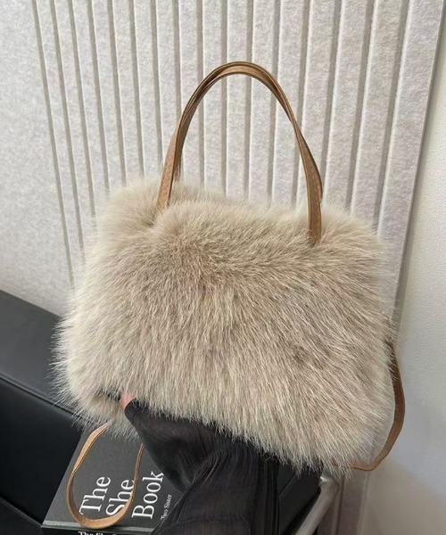 Ritzy(リッツィー)の「2WAYモコモコボアショルダーバッグ ハンドバッグ(ショルダーバッグ・レディース・ピンク/ベージュ/ホワイト/ブラウン・FREE)」の19枚目の写真
