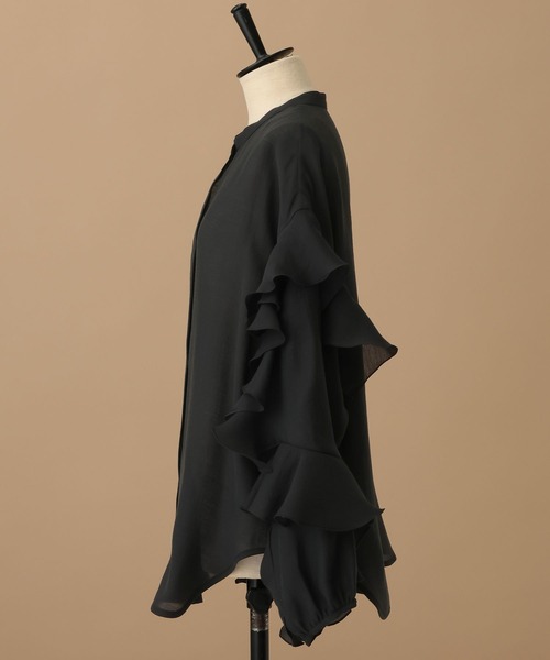 A part by（アパートバイ）の「【セレモニー】Ｃ＊フリルスリーブブラウス（シャツ/ブラウス・レディース・ブラック/アイボリー・FREE）」の3枚目の写真