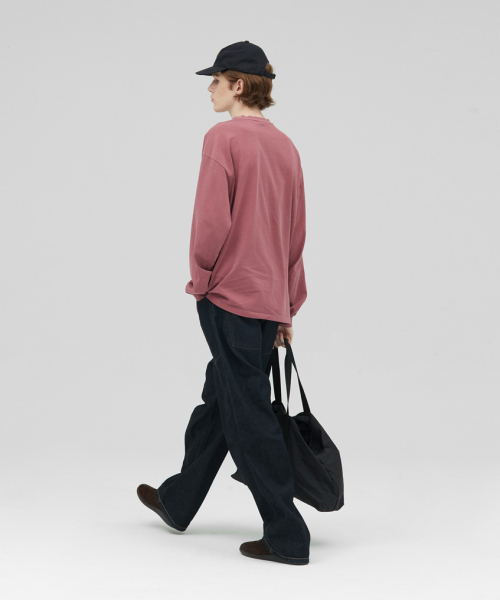 STENDS（ステンズ）の「[M~4XL] ピグメントロングスリーブポケットTシャツ_レッド（Tシャツ/カットソー・メンズ・その他・XX-LARGE/XXX-LARGE/MEDIUM/X-LARGE/XXXX-LARGE/LARGE）」の3枚目の写真