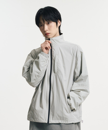 MOOVN（ムブン）の「ハイネックナイロンウィンドブレーカージャケットグレー（ナイロンジャケット）」