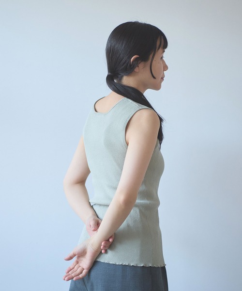 yuni(ユニ )の「●SAKURA pepper/Polyester no sleeves Knit(Tシャツ/カットソー・レディース・グリーン/イエロー/オリーブ/ブラック・FREE)」の22枚目の写真