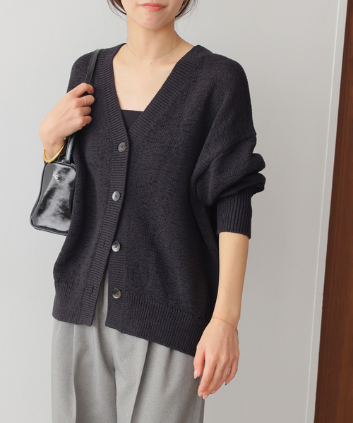 JOURNAL STANDARD relume（ジャーナルスタンダード　レリューム）の「［26SS新作］テープヤーンニュアンスVカーディガン（カーディガン/ボレロ・レディース・ピンク/ブラック/アイボリー/グレー・FREE）」の10枚目の写真