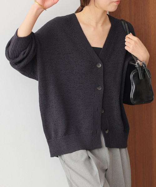 JOURNAL STANDARD relume（ジャーナルスタンダード　レリューム）の「［26SS新作］テープヤーンニュアンスVカーディガン（カーディガン/ボレロ・レディース・ピンク/ブラック/アイボリー/グレー・FREE）」の11枚目の写真