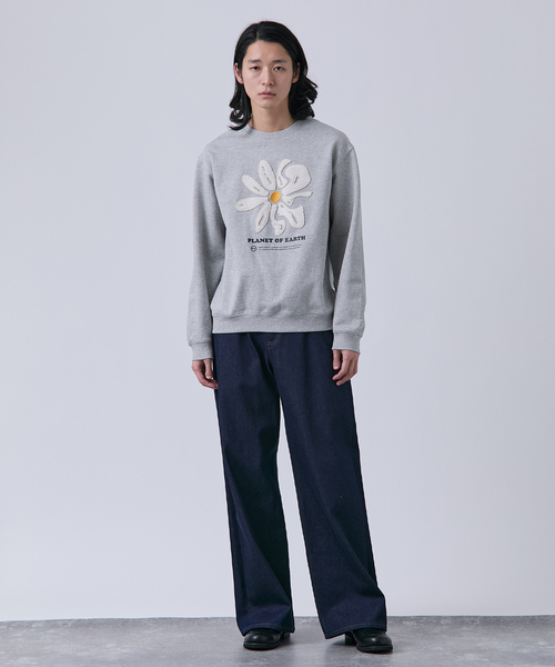 B.C STOCK（ベーセーストック）の「【PLANET OF EARTH】 ビッグフラワーエンブロイダリースウェット（スウェット・メンズ・アイボリー/オートミール/チャコールグレー/グレー・MEDIUM/LARGE）」の5枚目の写真