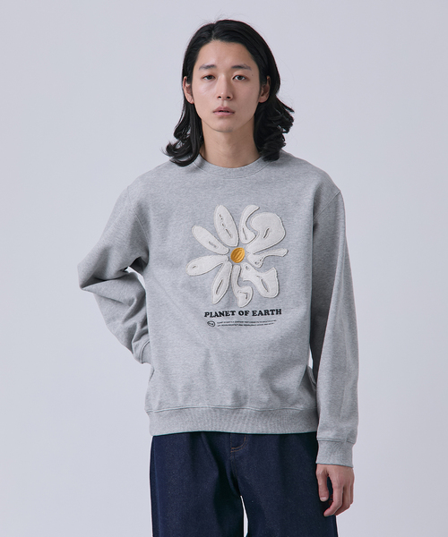 B.C STOCK（ベーセーストック）の「【PLANET OF EARTH】 ビッグフラワーエンブロイダリースウェット（スウェット・メンズ・アイボリー/オートミール/チャコールグレー/グレー・MEDIUM/LARGE）」の6枚目の写真
