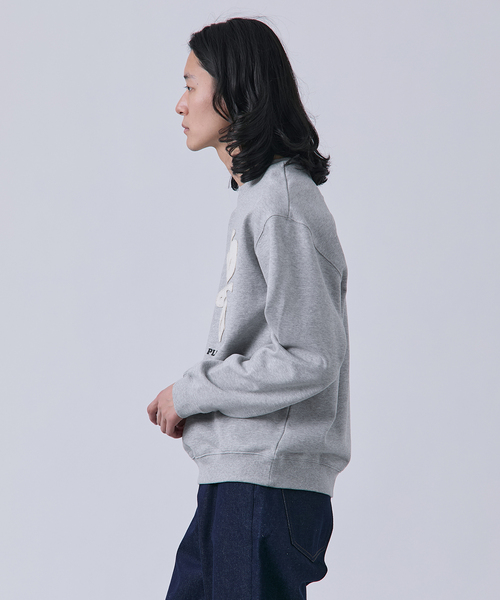 B.C STOCK（ベーセーストック）の「【PLANET OF EARTH】 ビッグフラワーエンブロイダリースウェット（スウェット・メンズ・アイボリー/オートミール/チャコールグレー/グレー・MEDIUM/LARGE）」の7枚目の写真