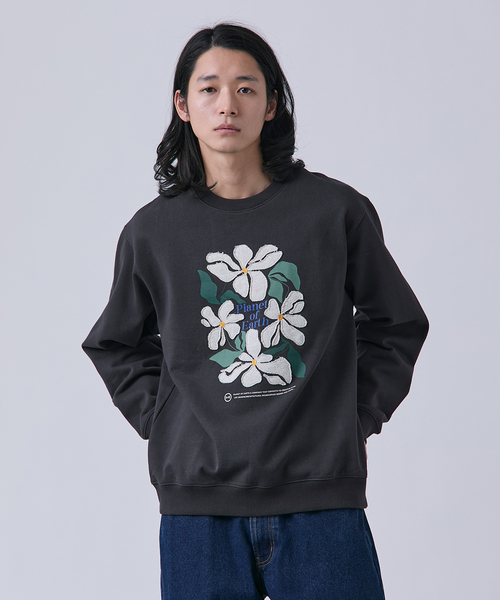 B.C STOCK（ベーセーストック）の「【PLANET OF EARTH】 ビッグフラワーエンブロイダリースウェット（スウェット・メンズ・アイボリー/オートミール/チャコールグレー/グレー・MEDIUM/LARGE）」の10枚目の写真