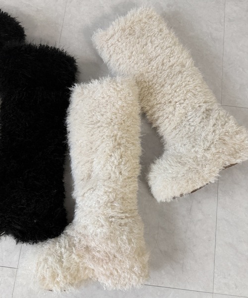 me+em select(ミームセレクト)の「※※【 2color 】厚底フェイクシャギーファーロングブーツ / platform fake shaggy fur long boots(ブーツ・レディース・アイボリー/ブラック・39/38/37)」の18枚目の写真