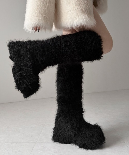 me+em select(ミームセレクト)の「※※【 2color 】厚底フェイクシャギーファーロングブーツ / platform fake shaggy fur long boots(ブーツ・レディース・アイボリー/ブラック・39/38/37)」の7枚目の写真