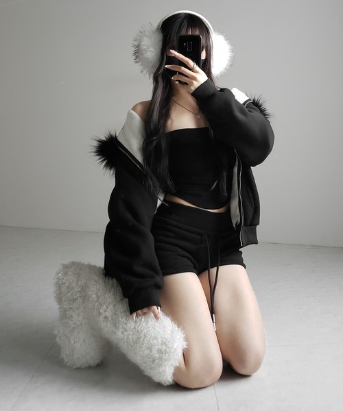 me+em select(ミームセレクト)の「※※【 2color 】厚底フェイクシャギーファーロングブーツ / platform fake shaggy fur long boots(ブーツ・レディース・アイボリー/ブラック・39/38/37)」の4枚目の写真