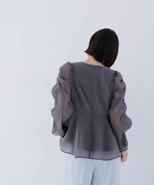 NATURAL BEAUTY BASIC(ナチュラルビューティーベーシック)の「◇シアーペプラムブラウス(シャツ/ブラウス・レディース・ラベンダー/チャコールグレー/オフホワイト/ブルー・SMALL/MEDIUM)」の15枚目の写真