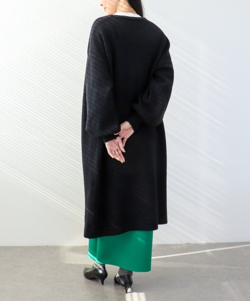 Three Four Time（ｽﾘｰﾌｫｰﾀｲﾑ）の「バルーン袖ロングカーディガン（スウェット・レディース・ブラック・FREE）」の4枚目の写真