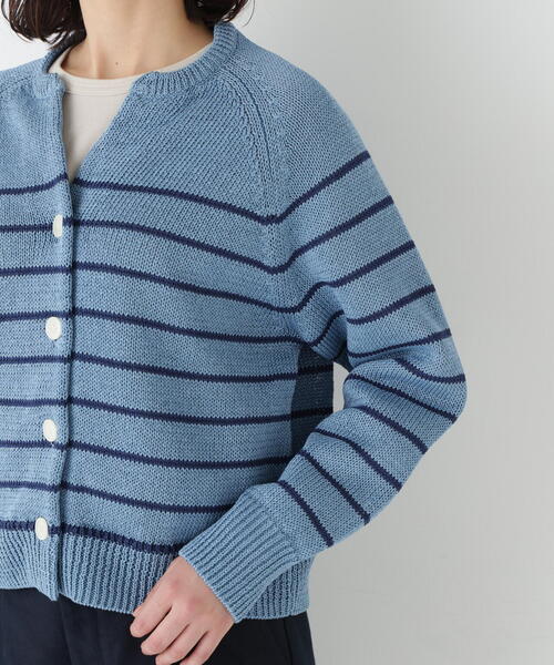 human woman（ヒューマンウーマン）の「◆【ウォッシャブル】マコットンキーネックカーディガン（カーディガン/ボレロ・レディース・グレー/レッド/グリーン/ブルー系その他3・MEDIUM）」の19枚目の写真