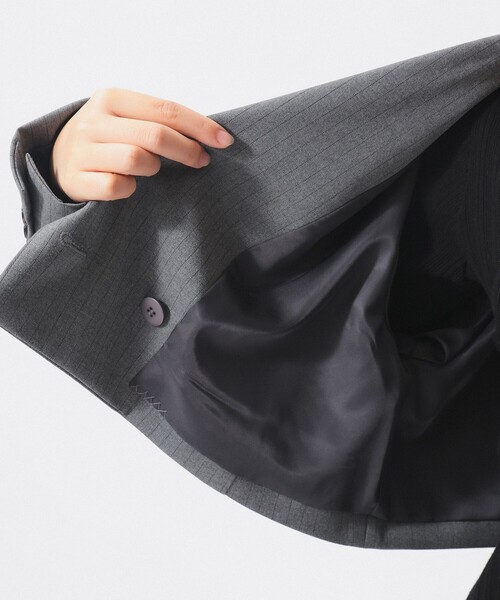 Ray BEAMS（レイビームス）の「2ボタン W クロップド ジャケット（テーラードジャケット・レディース・ブラック/グレー・0/1）」の22枚目の写真