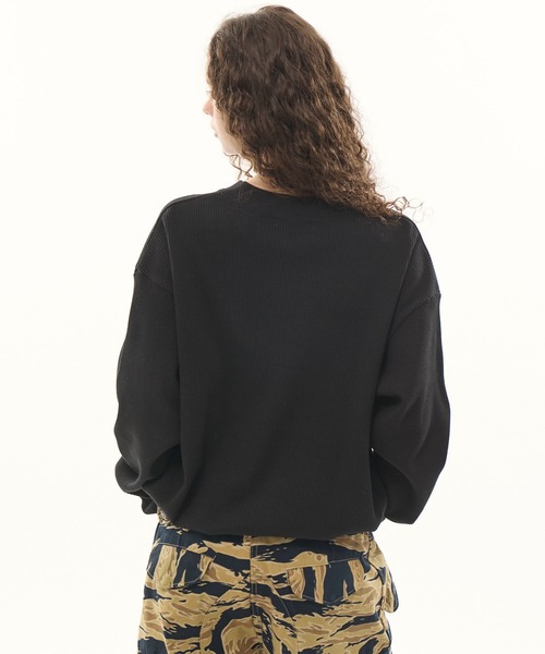 CODDERR(コーダー)の「【CODDERR】アーチロゴ刺繍 ドローコード ヘンリーネック サーマル長袖Tシャツ(Tシャツ/カットソー・レディース・ネイビー/カモフラージュ/ベージュ系/レッド/ブラック/グレー・M/L)」の10枚目の写真